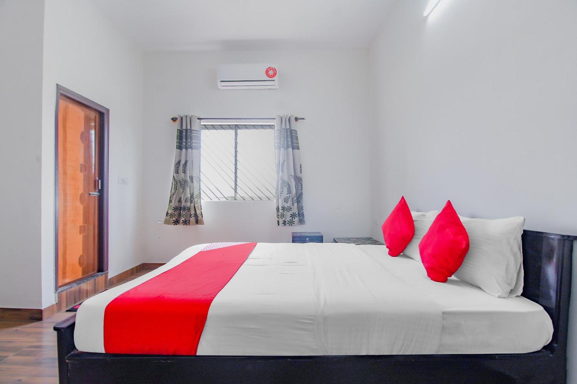 Hotel Collection O Skl Grand Bangalore
